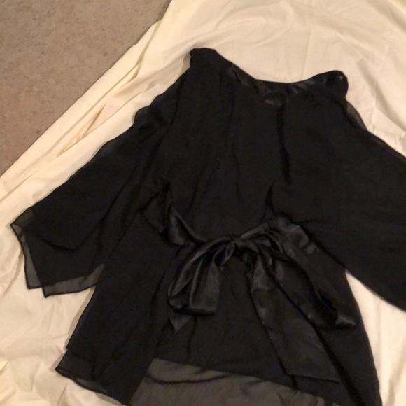 Blouse - Picture 2 of 4